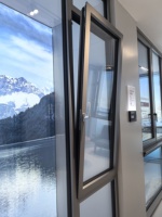 La norme européenne de la CE modèle les fenêtres et la porte en aluminium avec des volets en Chine