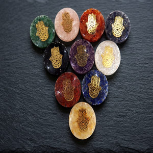 Assortiment de Dômes d'Orgone, Symbole Hamsa, Pierres de Guérison des Chakras, Ensemble de Cristaux, Souvenir Reiki, Art Populaire, Décoration de Maison Gravée, Cristal - Product Image 1