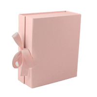 Boîte cadeau pliable en carton recyclable avec logo imprimé en relief, personnalisée pour vêtements et chaussures, avec fermeture magnétique et doublure en éponge