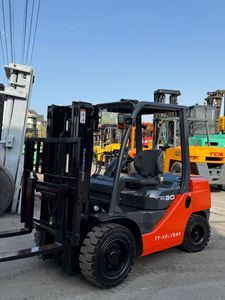 Orignal Japanese 3 Ton 5ton 6ton FGZN30 Fdzn30 Used DIESEL/LPG Forklift Diesel Forklift Truck FOR WAREHOUSE IN SHANGHAI - Product Image 4