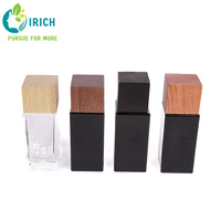 Botella de Perfume Cuadrada Negra Personalizada con Pulverizador y Tapa de Madera/Bambú, 30ml/50ml/100ml, No Reutilizable, con Logotipo Personalizado