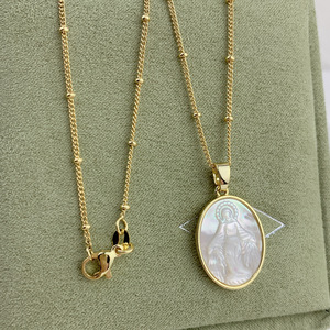 Medalla virgen de Perlas, joyería religiosa, Gargantilla Ovalada de la virgen - Product Image 3