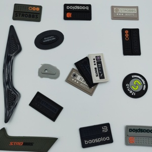 Chì Miễn Phí Rắn Màu Đen Cao Su Quần Áo Nhãn Dập Nổi 3D Logo May-On PVC Vá Có Thể Giặt Silicone Huy Hiệu Cho Hàng May Mặc Túi Xách & Giày - Product Image 5