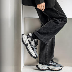 รองเท้าผ้าใบผู้ชาย 2025 รุ่นใหม่ สไตล์เกาหลี สำหรับใส่กลางแจ้ง ระบายอากาศได้ดี เพิ่มความสูง รองเท้าลำลอง รองเท้าวิ่ง แบบสวม ไม่ผูกเชือก สไตล์ Dad Sneakers - Product Image 4