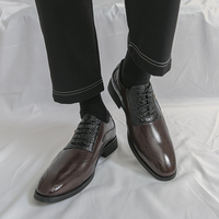 Herren Schnürschuhe im Brogue-Stil, Geprägtes PU-Obermaterial mit Gummisohle, Patchwork Formelle Schuhe für Geschäft und Feier
