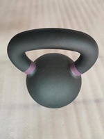 Kettlebell en fonte massif monobloc robuste, idéal pour les entraînements de musculation du corps entier en salle de sport