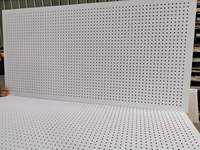 Plafond en plâtre direct usine, moderne, sans joint, perforé, suspendu, résistant à l'humidité, plaque de plâtre 1200x2400mm, usage hôtelier