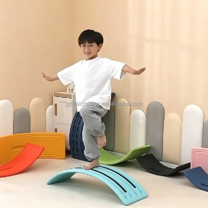Tavola Curva a Dondolo Sensoriale per Bambini da Interno, Aiuta a Allenare la Concentrazione per lo Sviluppo Fisico Quotidiano dei Bambini, Attrezzatura per l'Allenamento - Product Image 2