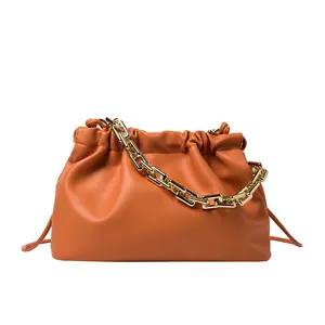 New Fashion Pleated Women Handbags Shoulder Bag with Gold Chain Crossbody Cloud Bag Girls Clutch Bag PU Handbag for Lady