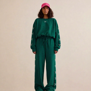 Conjunto Deportivo 2 en 1 para Mujer, Verde, Transpirable, Ligero, de Poliéster, Sudadera Holgada con Cuello Alto y Pantalones con Cierre - Product Image 1