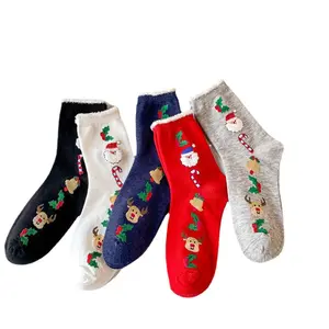 Medias de Navidad para mujer, Medias Rojas de algodón con dibujos animados, tendencia de Santa Claus, para vacaciones, Otoño e Invierno