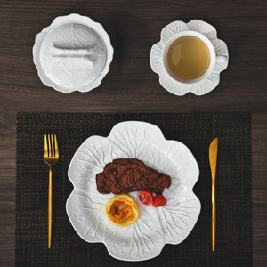Juegos de vajilla de <span class=keywords><strong>porcelana</strong></span> de repollo de hueso nuevo Real de lujo, vajilla de cerámica esmaltada para restaurante, juego de regalo para uso de boda - Product Image 2