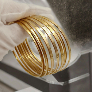 Bán Buôn 18K Vàng Thép Không Gỉ Thời Trang Vòng Đeo Tay 3Mm Đơn Giản Đồng Bằng Kim Loại Xếp Chồng <span class=keywords><strong>Bangle</strong></span> Bộ Cho Phụ Nữ - Product Image 3