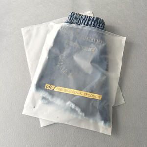 कस्टम मुद्रित लोगो कपड़े पैकेजिंग जिपर बैग स्लाइड ज़िप लॉक शर्ट अंडरवियर फ्रॉस्टेड मैट पैकिंग कपड़े प्लास्टिक बैग - Product Image 1