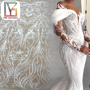 Nouveau tissu en dentelle française brodée de fleurs, tissu en dentelle blanche perlée et pailletée pour robes de mariée - Product Image 1