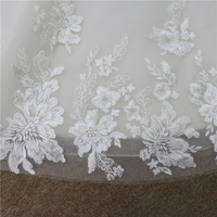 Robe de mariée moderne de luxe coupe trapèze longue, sans bretelles, élégante, avec appliques, à lacets et sequins, vente en gros