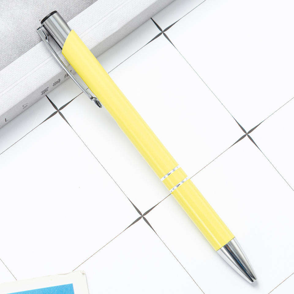 สีเหลือง