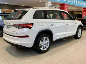 Pour <span class=keywords><strong>Skoda</strong></span> Kodiaq GT 2025 2.0T 4x4 SUV intermédiaire automatique turbocompressé de luxe avec régulateur de vitesse adaptatif (ACC) et transmission intégrale (AWD) pour l'exportation - Product Image 4