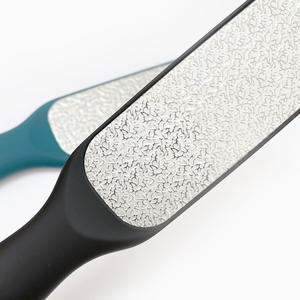 Lima per Piedi Professionale Rimuovi Calli a Doppia Faccia in Acciaio Inossidabile per Rimuovere la Pelle Morta - Product Image 4