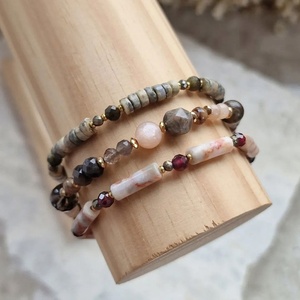 Bracelet ajustable artisanal délicat en pierres naturelles et perles de cristal de guérison – Vente en gros de bracelets colorés de haute qualité - Product Image 2