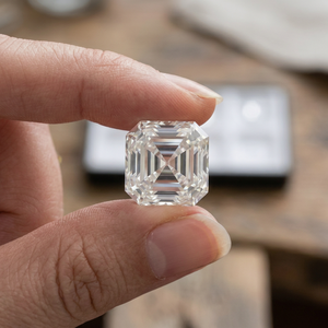 เพชร Asscher Lab Grown 8 กะรัต D VVS1 รับรองโดย IGI ผลิตด้วยวิธี CVD 3EX คุณภาพการเจียระไนเยี่ยม ผู้จัดจำหน่ายขายส่งสำหรับผู้ซื้อเพชรระดับนานาชาติ - Product Image 1