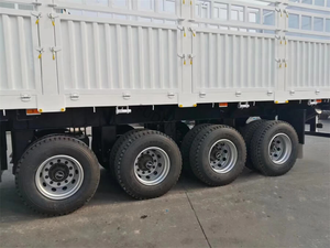 Semirremolque de tres ejes con valla para transporte de carga y ganado - Product Image 5