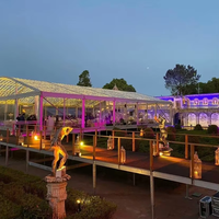 500-800 personnes luxe mariage événement tente coupe-vent énorme cadre en aluminium église tente blanc clair PVC désherbage tente fête de mariage