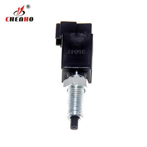 2189 23 XM34-13480-BA 3774060D00 interrupteur de feu stop interrupteur de feu stop pour Hyundai ACCENT I KIA CARENS IV - Product Image 4