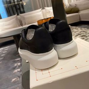 Men's <b>Small</b> White Casual Board Shoes Thick Sole All-Head Lace-up Increase Fashion All-Head Lace-up - Product Image 6