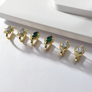 Pendientes Cuadrados de Acero Inoxidable 304 Chapados en Oro de 16K con Incrustaciones de Piedra Ojo de Gato para Mujer, con Diseño de Cristal para Fiestas y Uso Diario - Product Image 1