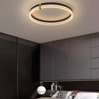 Plafonnier LED carré moderne en acrylique, indice de protection IP44, éclairage super lumineux 6000K pour les chambres d'hôtel, les bureaux à domicile et les salons
