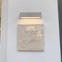 Panneau moderne personnalisé en travertin Logo créatif Plaque en travertin en marbre naturel pour décoration de magasin pour villas