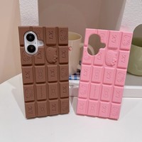 Coque de téléphone antichoc en silicone véritable avec protection intégrale de l'appareil photo, motif ours en chocolat 3D de dessin animé pour 16 Pro Max