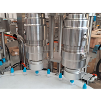 Machine de remplissage, scellage et bouchage automatique de petits volumes haute précision avec moteur à engrenages pour flacons de produits chimiques, parfums, huiles essentielles et gouttes pour les yeux