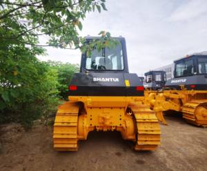 Vente flash : Bulldozer sur chenilles d'occasion Shantui SD16 de taille moyenne, 160 CV, capacité de la benne de 4,5 m, moteur, boîte de vitesses, pompe, modèle 2022 - Product Image 5