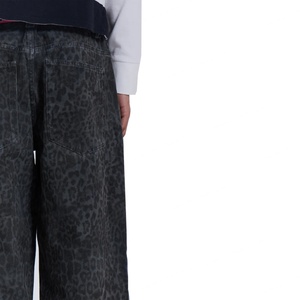 Vaqueros de mezclilla rectos con estampado de leopardo personalizado, estilo urbano, diseño punk, holgados y de corte suelto para hombre - Product Image 6