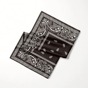Mouchoir personnalisé de haute qualité imprimé, en soie douce, de forme carrée, pour femmes et hommes - Product Image 1