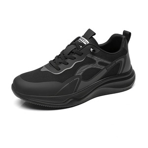 Zapatos deportivos casuales de malla transpirable y versátiles para hombre, zapatos de verano para hombre con suela suave de tejido Fly-Knit, zapatos modernos para hombre. - Product Image 5