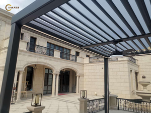 Pérgola Motorizada de Aluminio KAKADU con Techo de Láminas Retráctiles, Recubierta con Pintura en Polvo para Uso en Jardín - Product Image 4