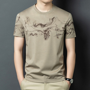 Camiseta para hombre con estampado abstracto de tinta al agua, manga corta, cuello redondo, corte ajustado, de algodón, informal, para uso diario. - Product Image 3