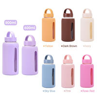 Gobelet à eau en verre borosilicate de haute qualité avec manchon en silicone, résistant à l'usure, antidérapant, design portable pour les sports de plein air, sans BPA