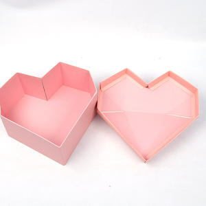 Juego de caja de flores en forma de corazón especial tridimensional Embalaje de piel de tres piezas para flores Cubo de abrazo Caja de regalo Caja de recuerdo - Product Image 3
