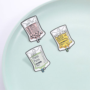Divertente Spilla Smaltata a Tema Bevande (Birra, Latte, Tè, Mate Puro, Infusion) per Decorazione Zaino - Product Image 3