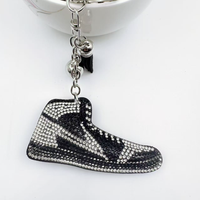 Breloque Lapin Noir de Haute Qualité, Strass Thermocollants Tendance, Accessoire Élégant pour Sacs et Porte-clés avec Pompons