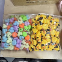 Fabricant de canard en caoutchouc Jouets de bain personnalisés Cadeau de Noël Canard à presser jaune Canard de piscine grinçant Jouets pour enfants Jouets pour enfants Vente en gros