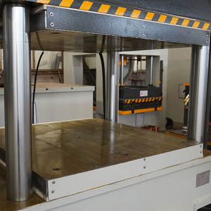 Prensa Hidráulica de 200 Toneladas para Moldeo de Plásticos Termoestables BMC SMC, Compuestos Termoplásticos <span class=keywords><strong>LFT</strong></span> y Productos Compuestos - Product Image 5