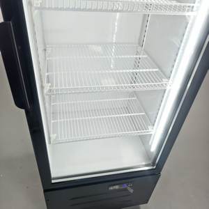 Équipement de réfrigération commercial à porte vitrée : refroidisseur de boissons, congélateur à glace et congélateur de présentation profond - Product Image 5