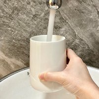 6 pièces ensemble de salle de bain minimaliste en céramique blanche avec plateau lavabo moderne avec distributeur de savon pour Studios Resorts Suites et Lofts
