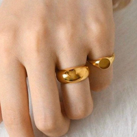 Großhandel Mode Frau 18 Karat vergoldet Edelstahl Fingerring Gold Chunky Frau Breite Gold Kuppel ringe für Männer Schmuck