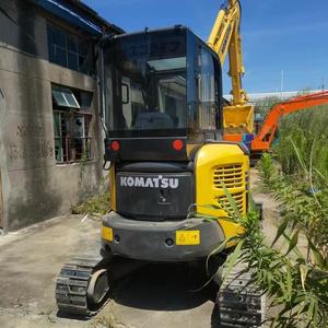 Presque neuf, 90% d'occasion, mini-excavatrice sur chenilles Komatsu PC35, 3 tonnes, origine Japon, avec pompe KYB, garantie 1 an - Product Image 2